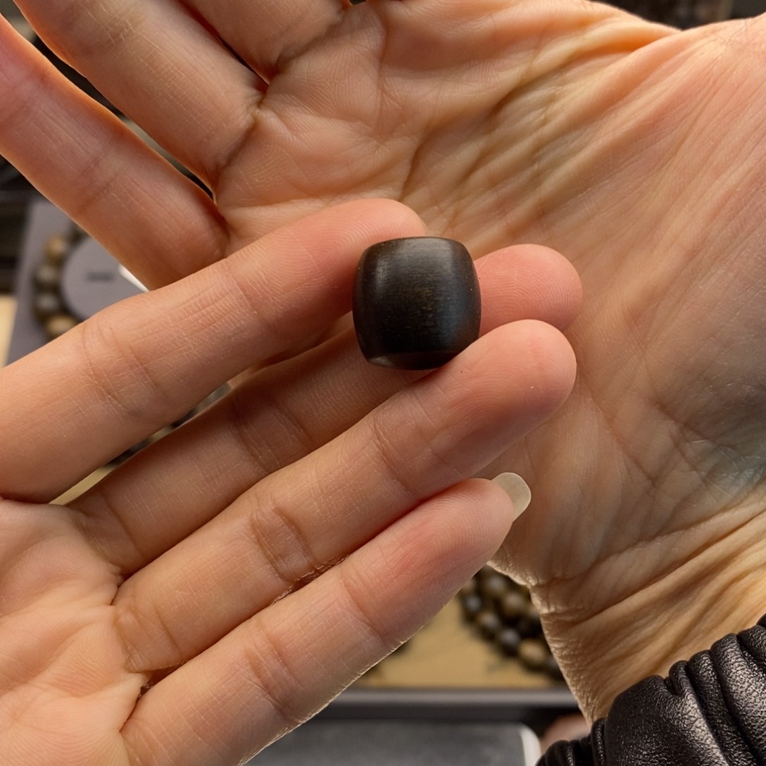 沉香手串安****o越南芽庄白棋1.6