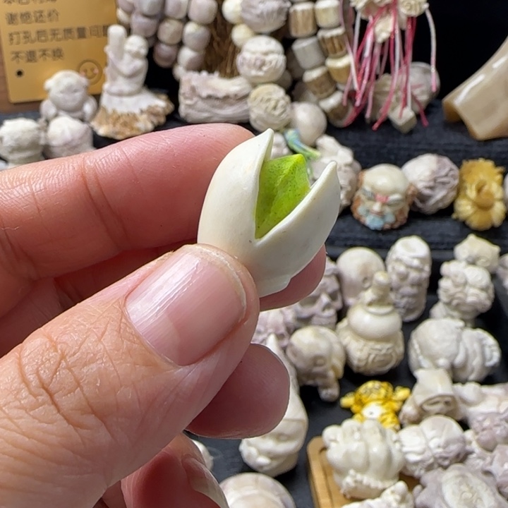 非金属配饰鹿角雕刻开心果