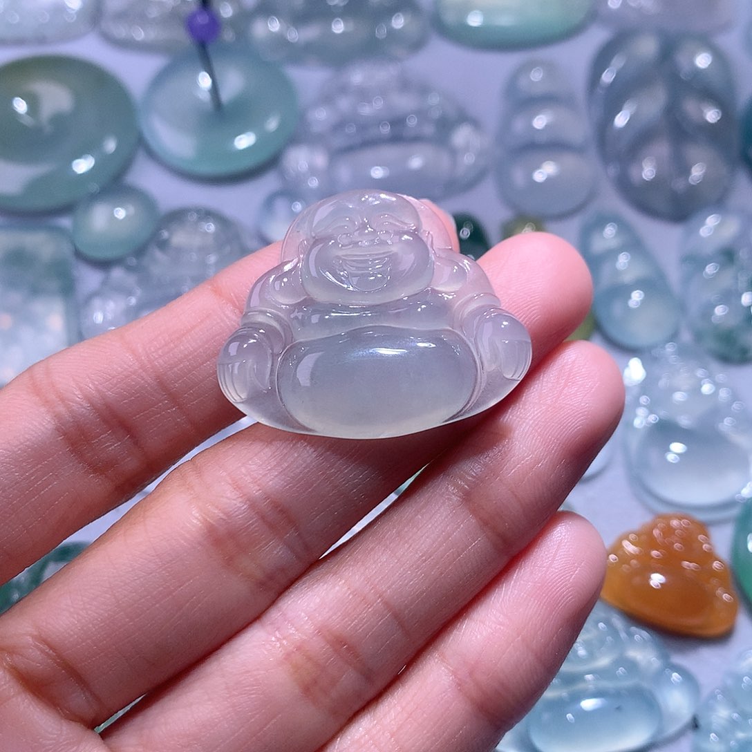 【闪购商品】翡翠颈饰未镶嵌佛