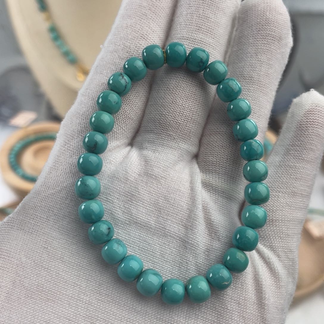 绿松石颈饰未镶嵌