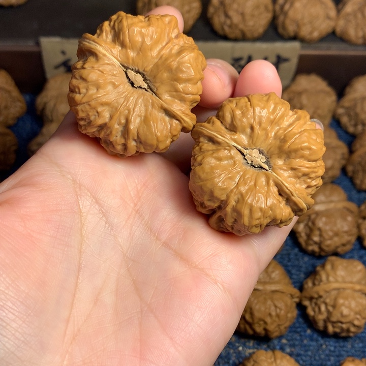 桃核吊坠B**O蛤蟆核桃