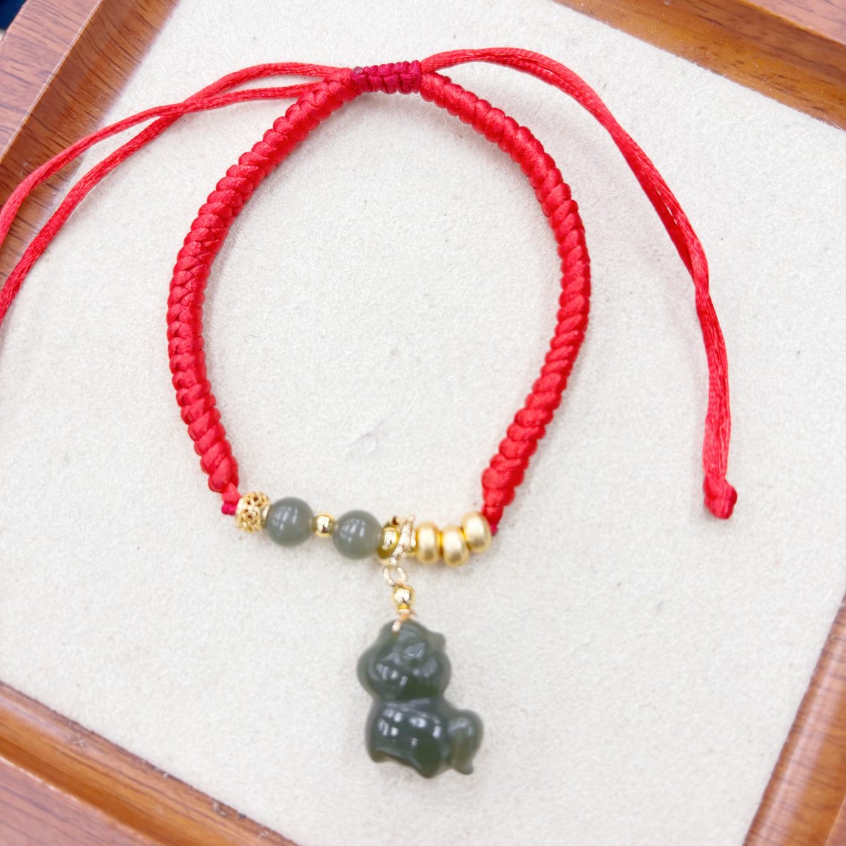 【假一赔三】保真牛油果万能扣小马吊坠马年红绳手链双用款