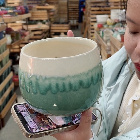 陶瓷直播间已有一年