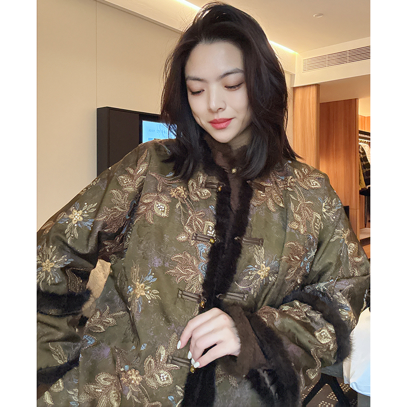 美美国风【棕绿】轻奢重磅珠绣新中式外套复古夹棉貂毛拼接上衣6827