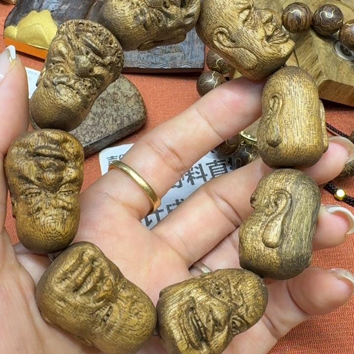 大叶紫檀（黑酸枝木类）