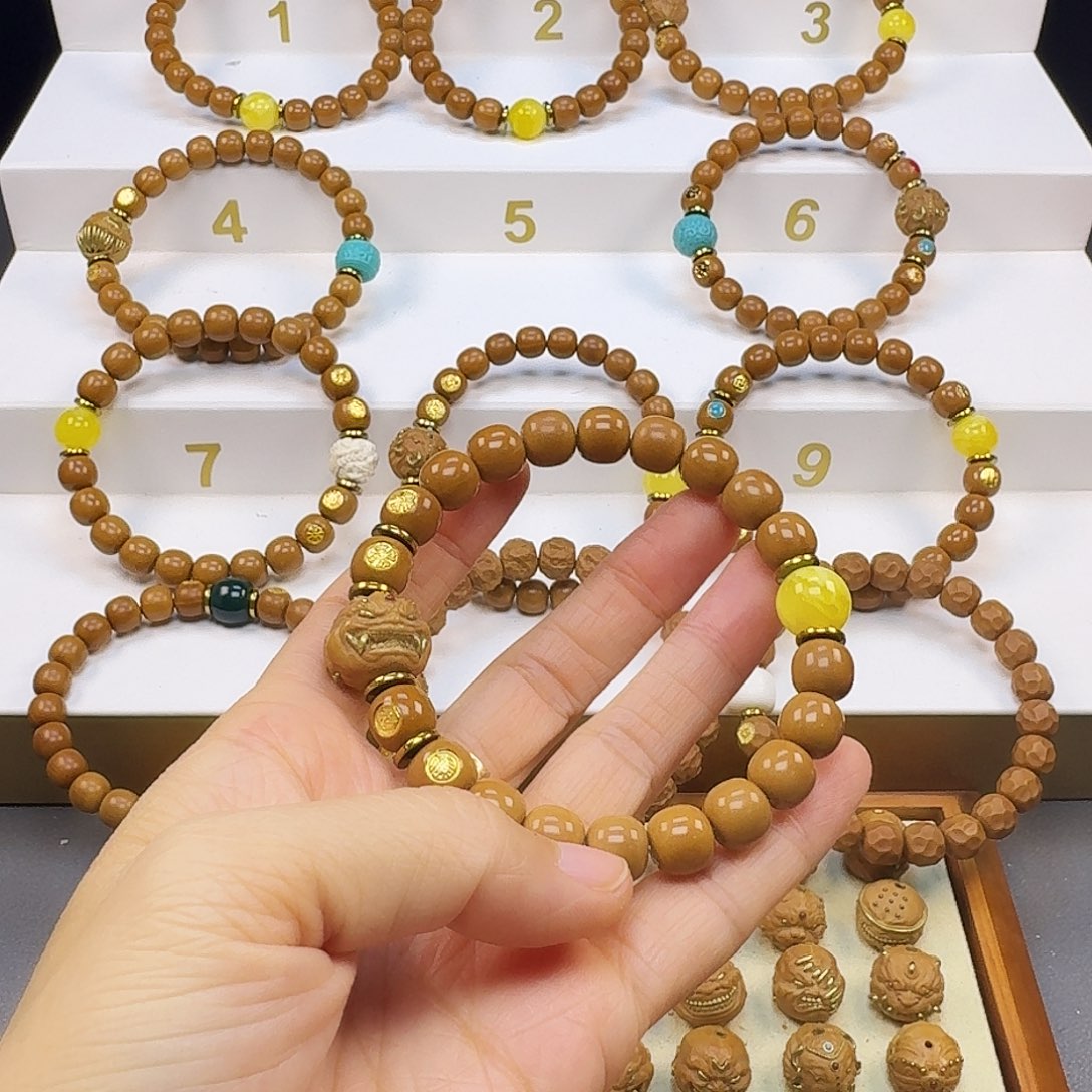 强***。吊坠猴头核桃猴头手串