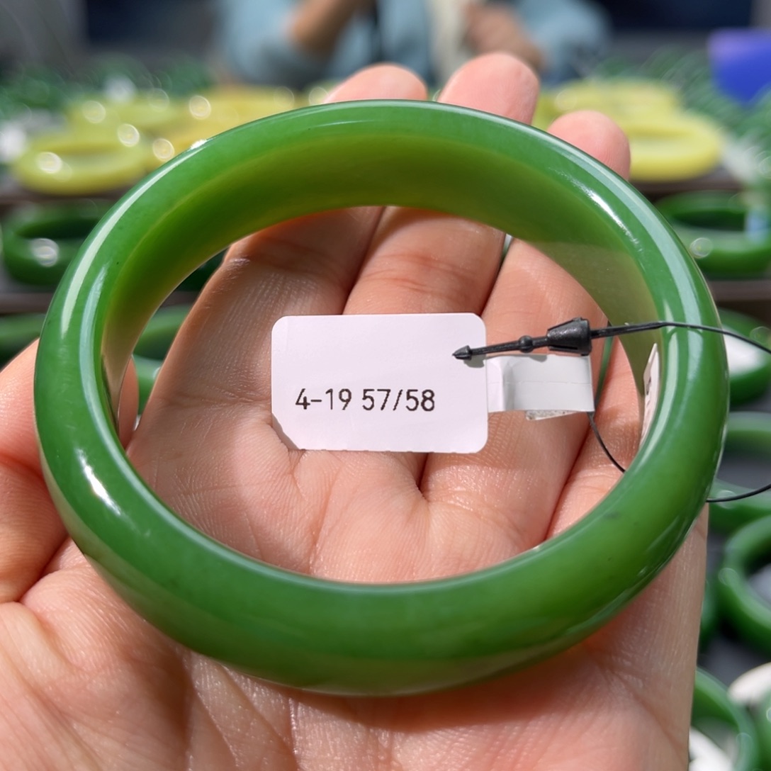 和田玉（碧玉）手镯未镶嵌