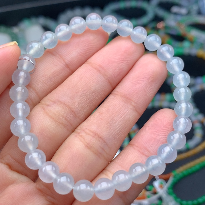 翡翠手镯未镶嵌卡