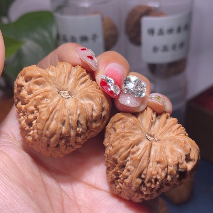 桃核把件                 42