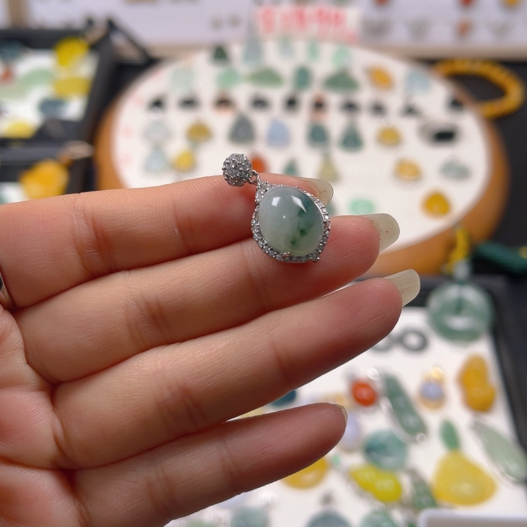 【闪购商品】翡翠颈饰银S925镶嵌浅****气吊坠