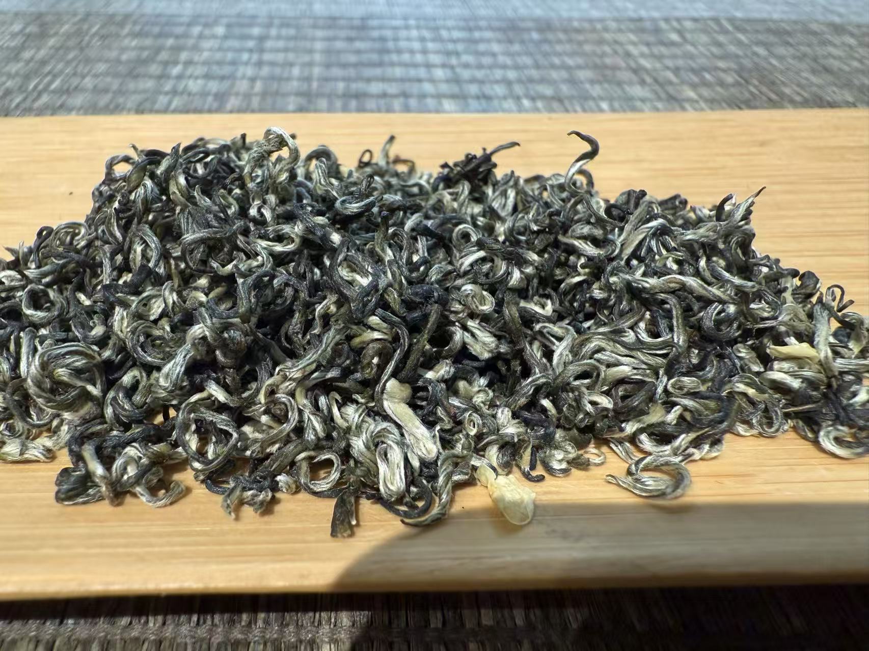 儒君飘雪碧潭茉莉花茶