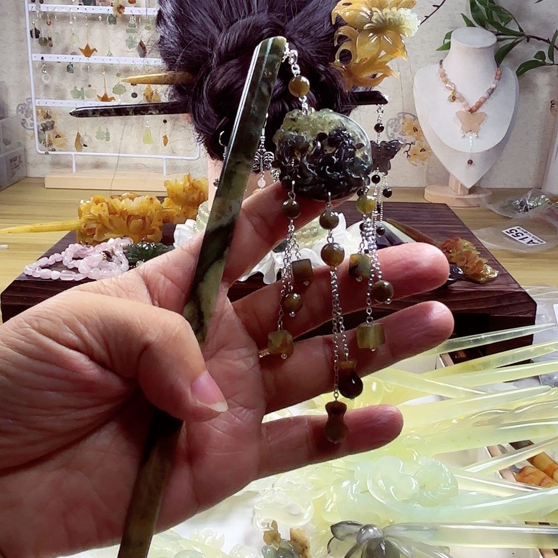 蛇纹石玉发饰合金
