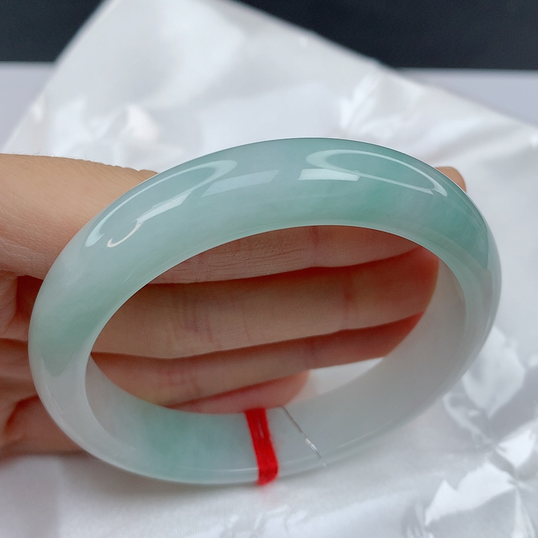 翡翠手镯未镶嵌55.1正圈淡绿清新