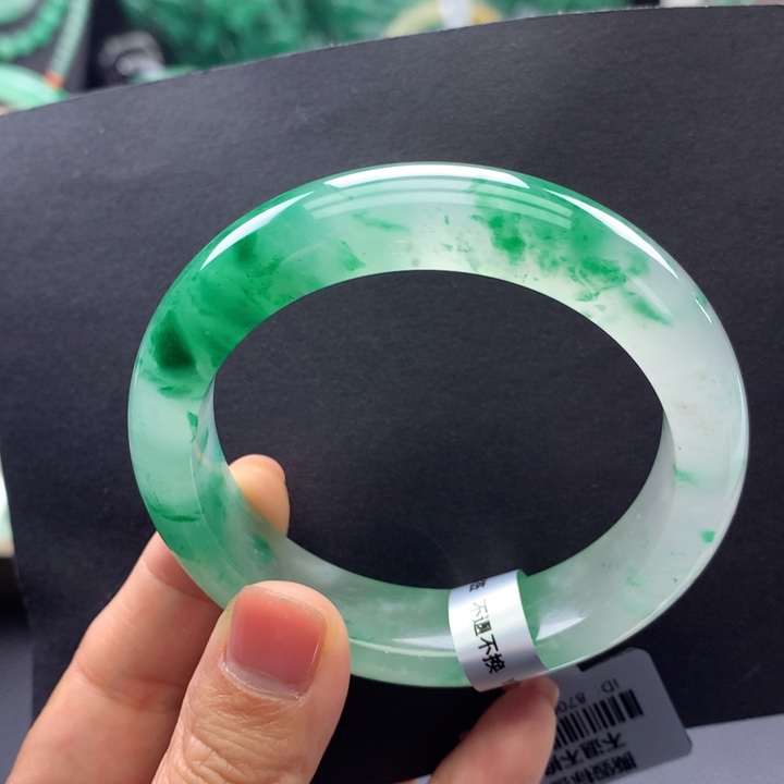石英质玉未镶嵌手镯