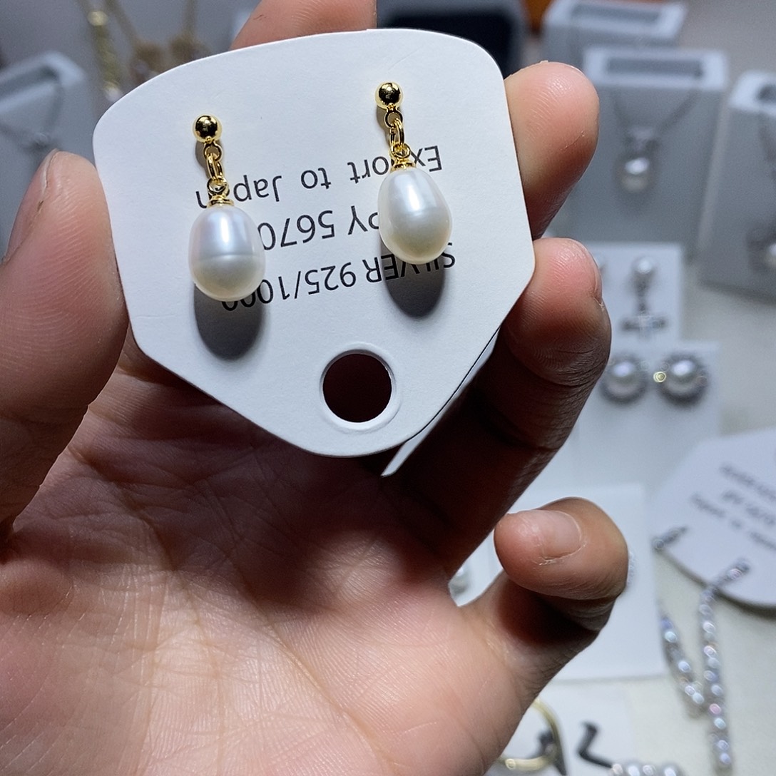 未镶嵌耳饰淡水珍珠