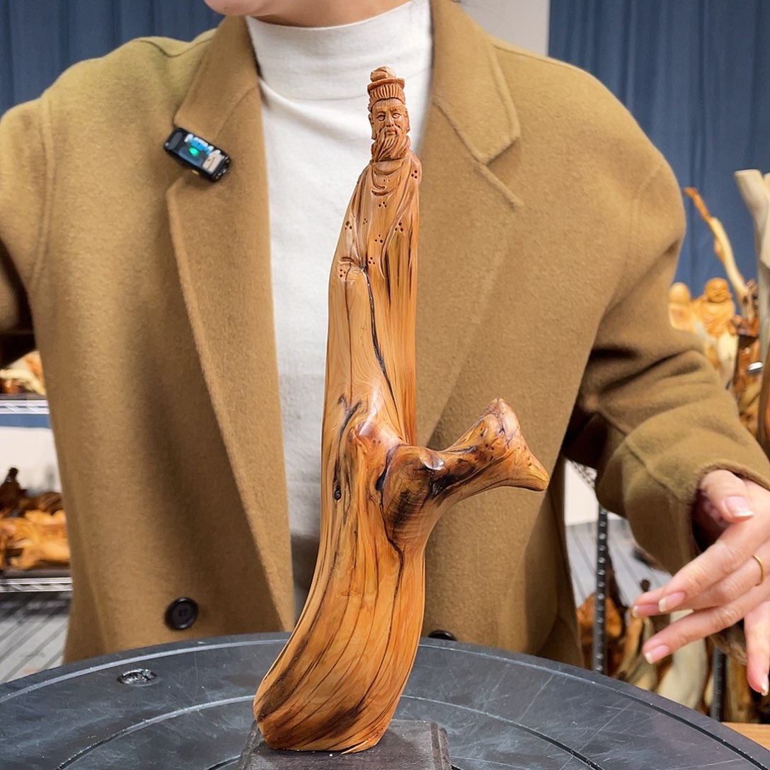 柏木（崖柏）随型艺术根雕