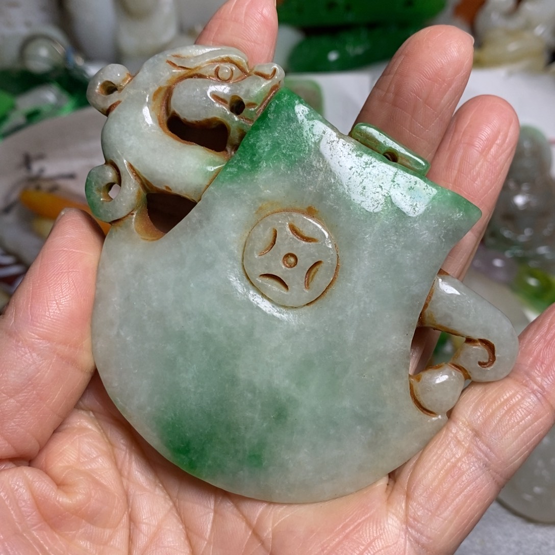 和田玉（糖玉）未镶嵌颈饰