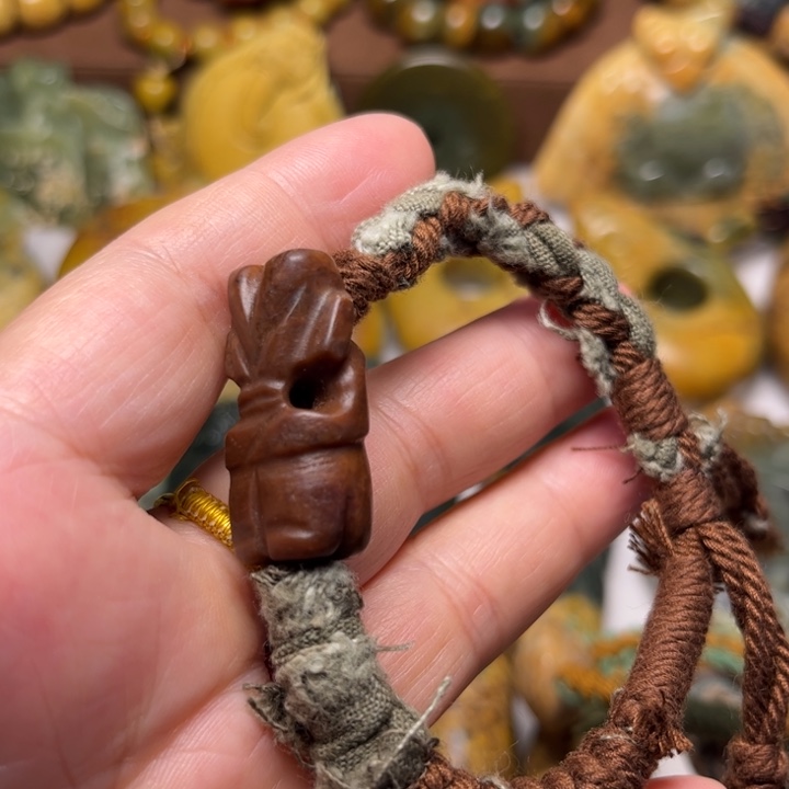 岫岩河磨玉（透闪石质玉）未镶嵌珠宝奇石