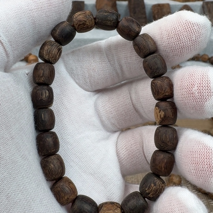 沉香手串莱特岛沉水鼓珠单圈沉香手串0.8规格10.4克