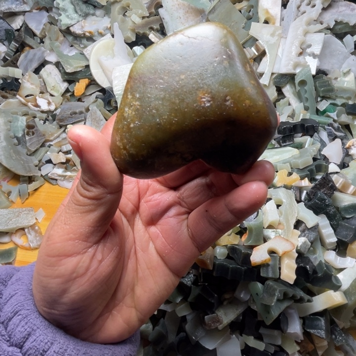 和田玉未镶嵌珠宝半成品