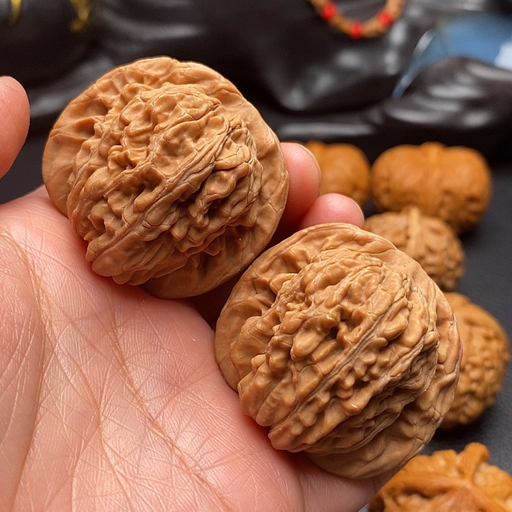 文玩核桃吊坠發**.汉高楼40尺