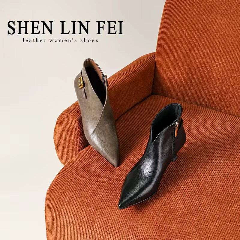 圣琳妃/牛皮/3CM/2025秋冬新款真皮时装靴女百搭尖头裸靴D20577