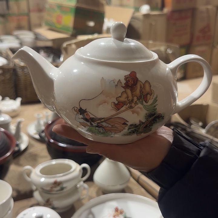 库存微瑕三打白骨精多空茶壶容量1000