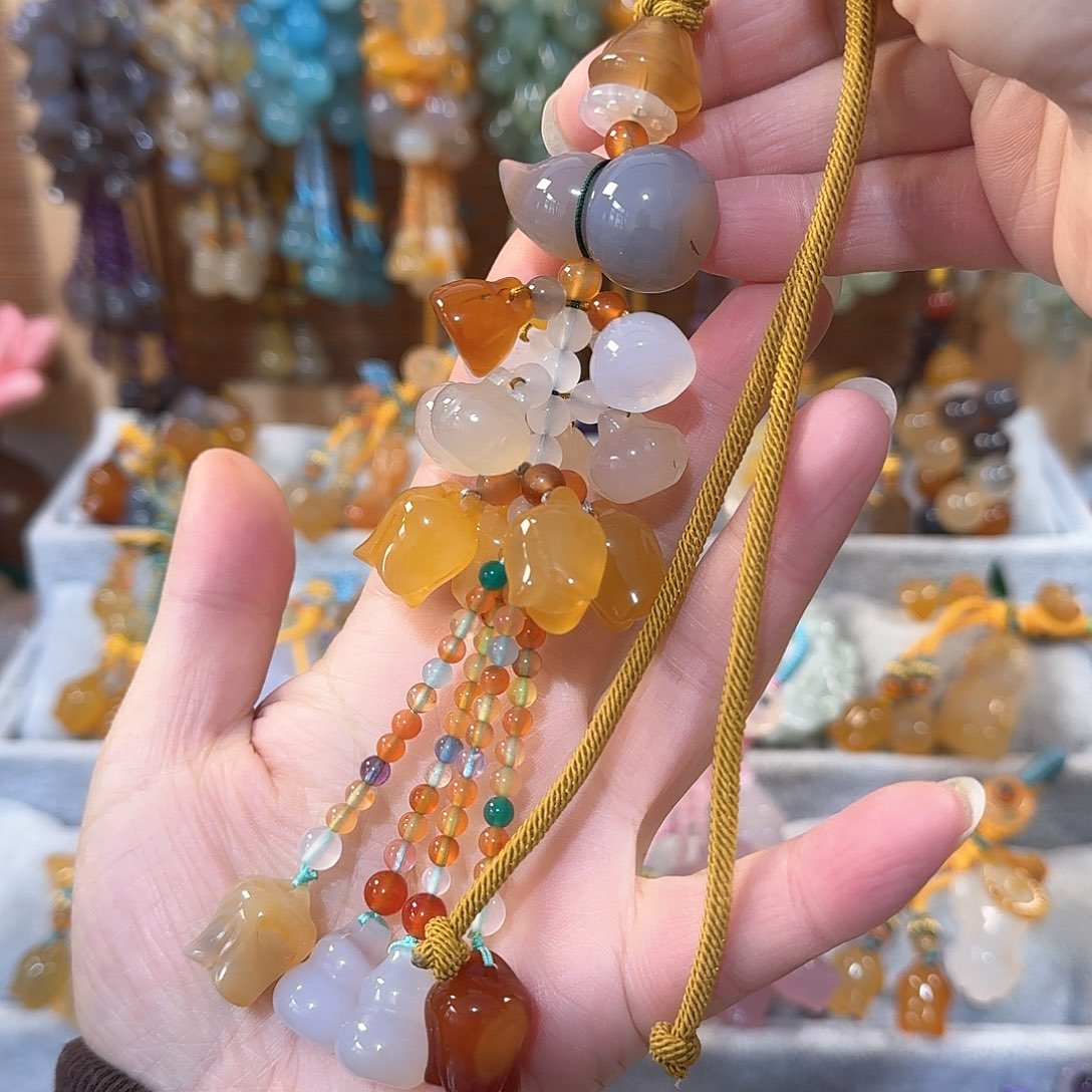 玛瑙/玉髓小挂件未镶嵌