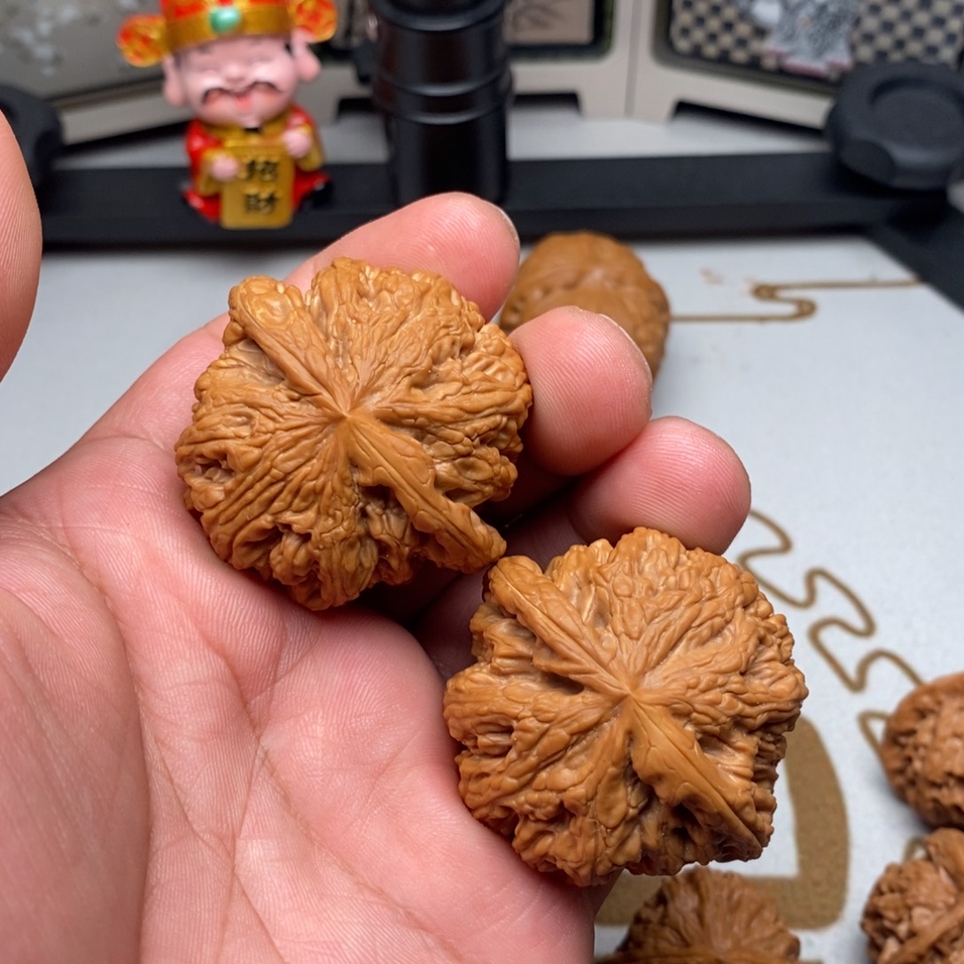 文玩核桃把件球筋46尺毕业对