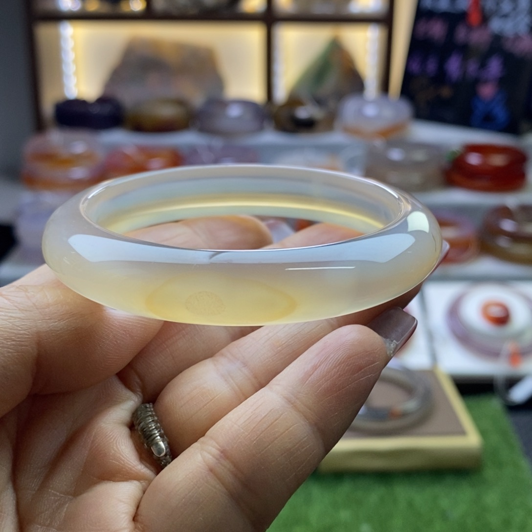 手镯玛瑙/玉髓未镶嵌