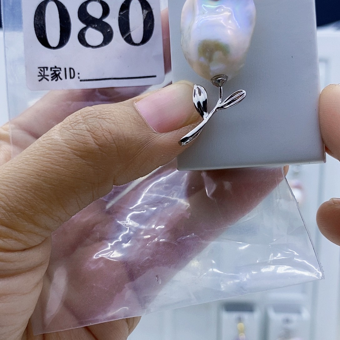 钛钢颈饰淡水珍珠