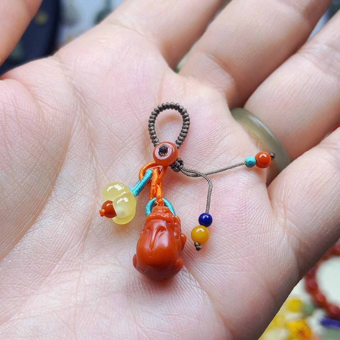 南红玛瑙挂件未镶嵌订制