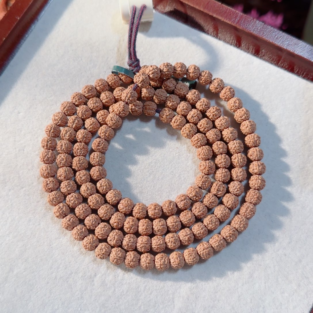 圆***殊柏香籽/百香籽吊坠一代龙