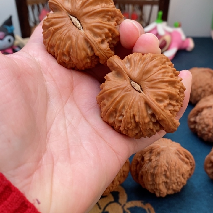 文玩核桃把件牛***忙闷白46