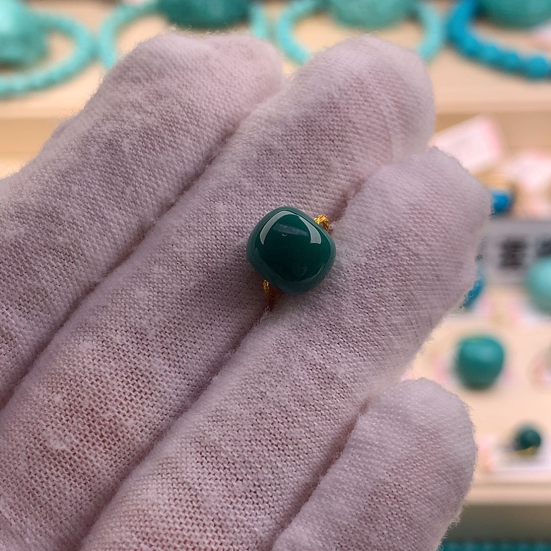 绿松石珠宝奇石未镶嵌8.7×7.7