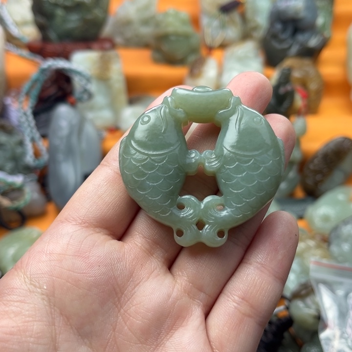 和田玉颈饰未镶嵌