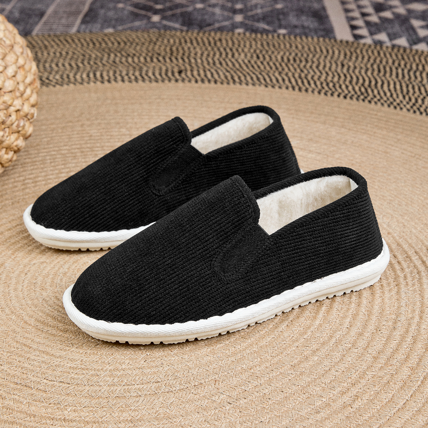 冬季加绒加厚绵羊毛男士老北京布鞋防滑耐磨