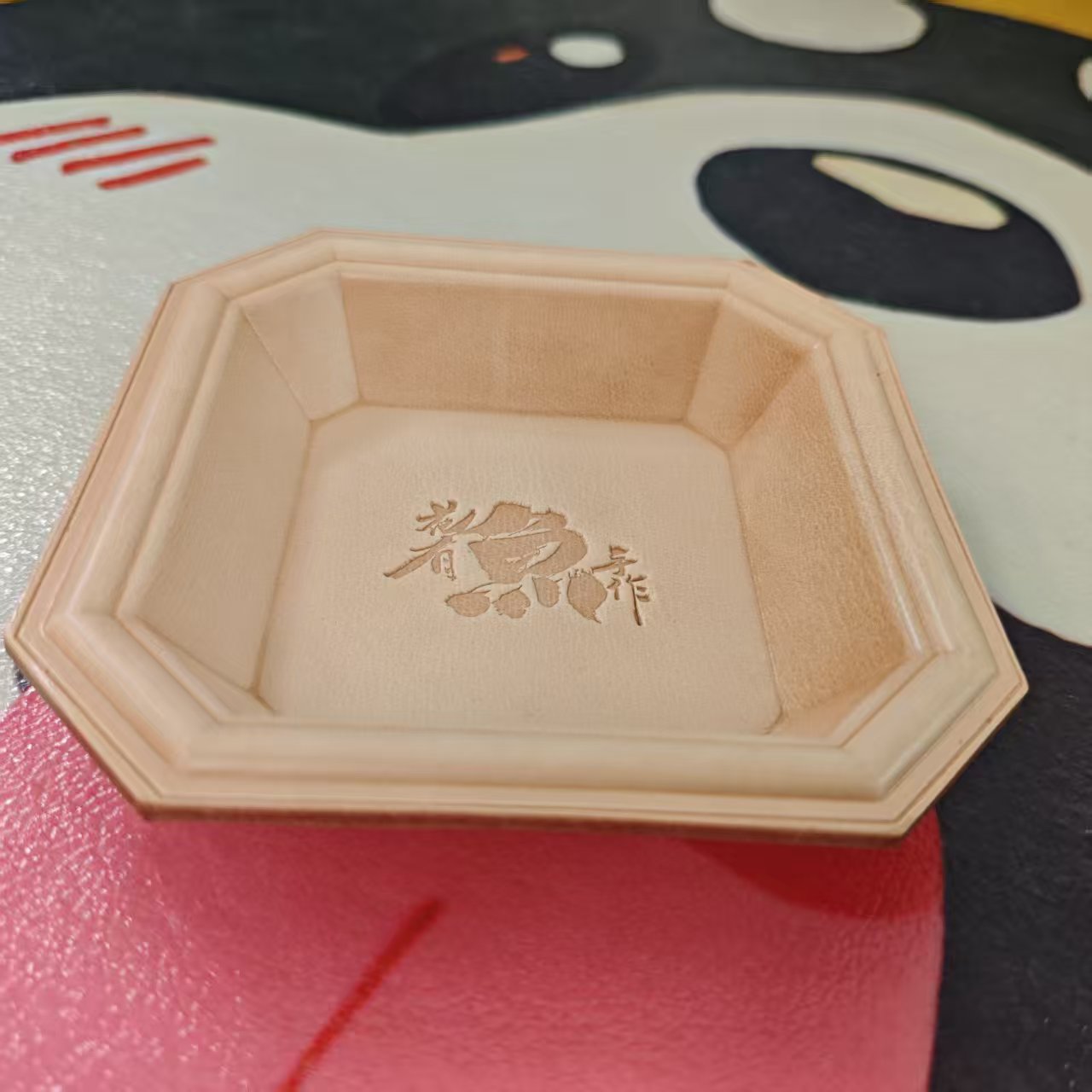 【花有鱼文玩】头层牛皮一体压制皮盘(方)