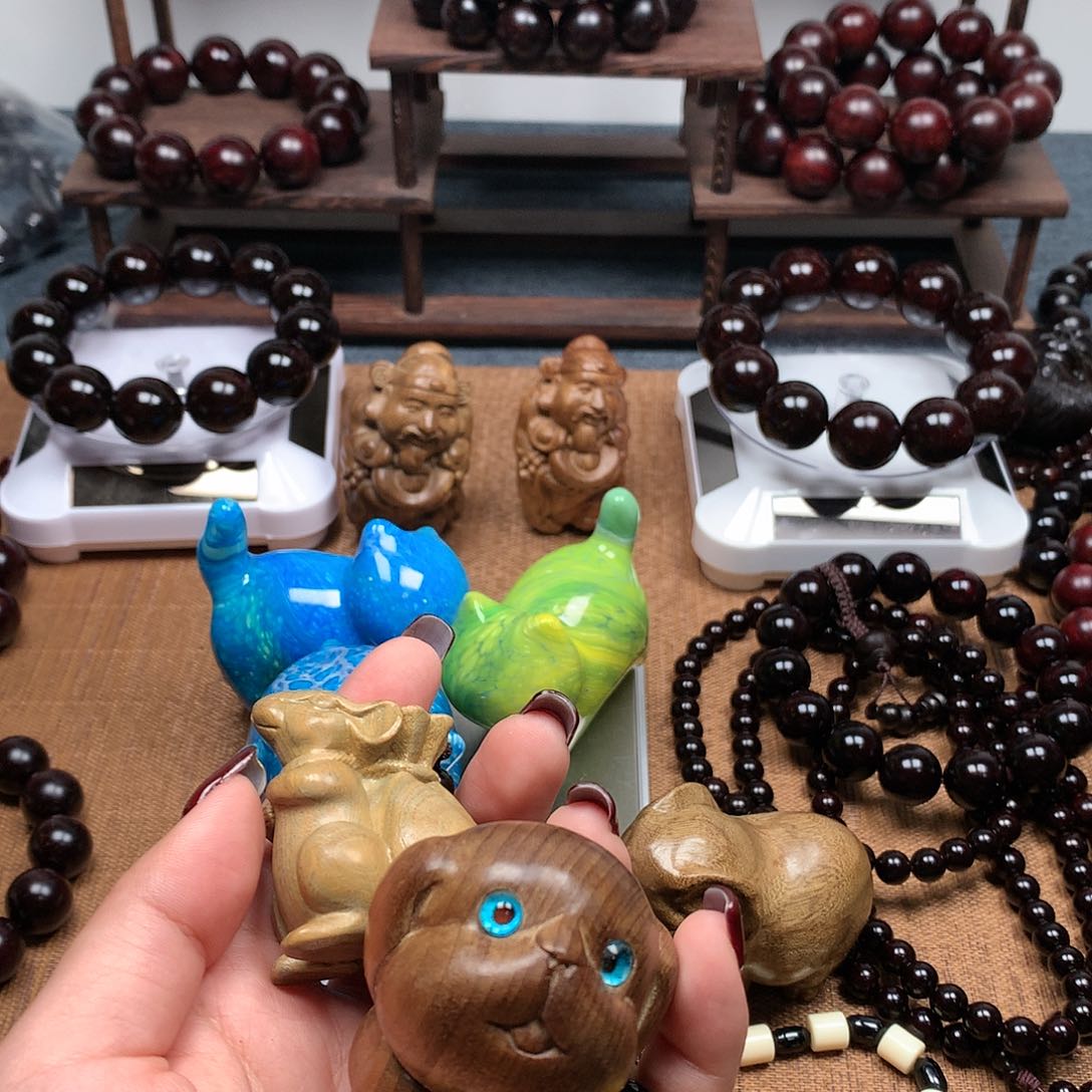 檀香紫檀（小叶紫檀）地*