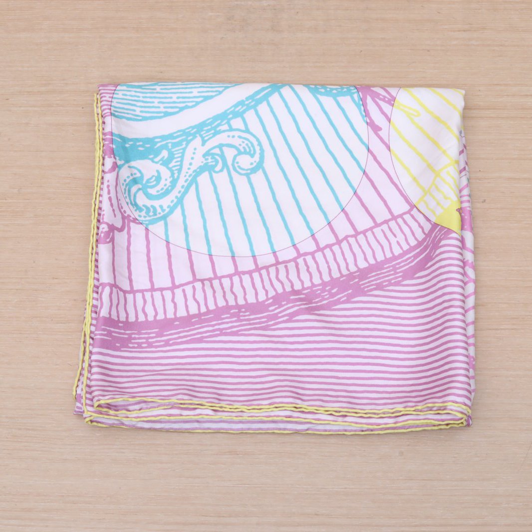 99新 Hermes/爱马仕 【花花】140*140厘米 丝巾 印花 桑蚕丝