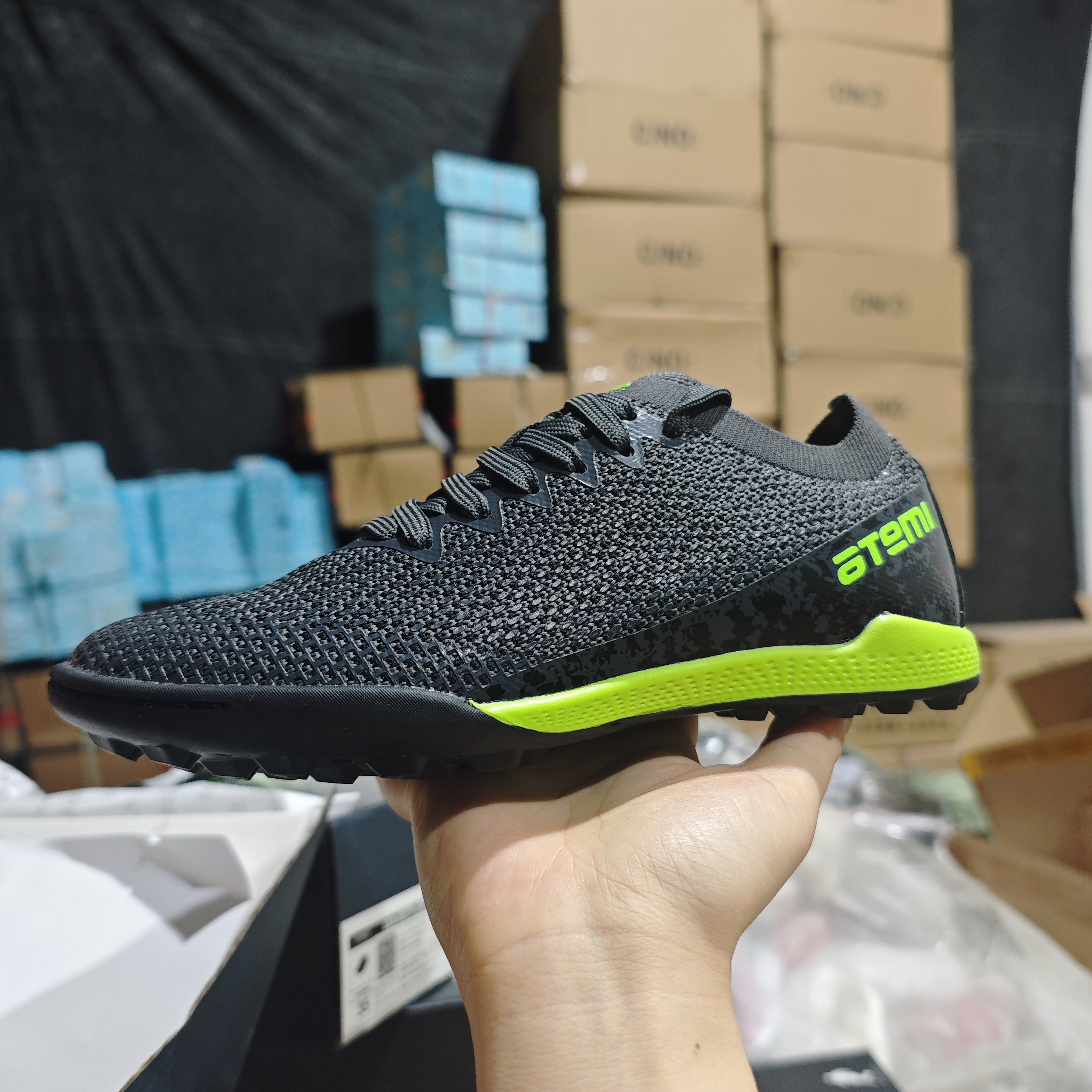 外贸订单急取高定款皮足碎钉(土地/短草坪)男防滑足球鞋户外耐磨