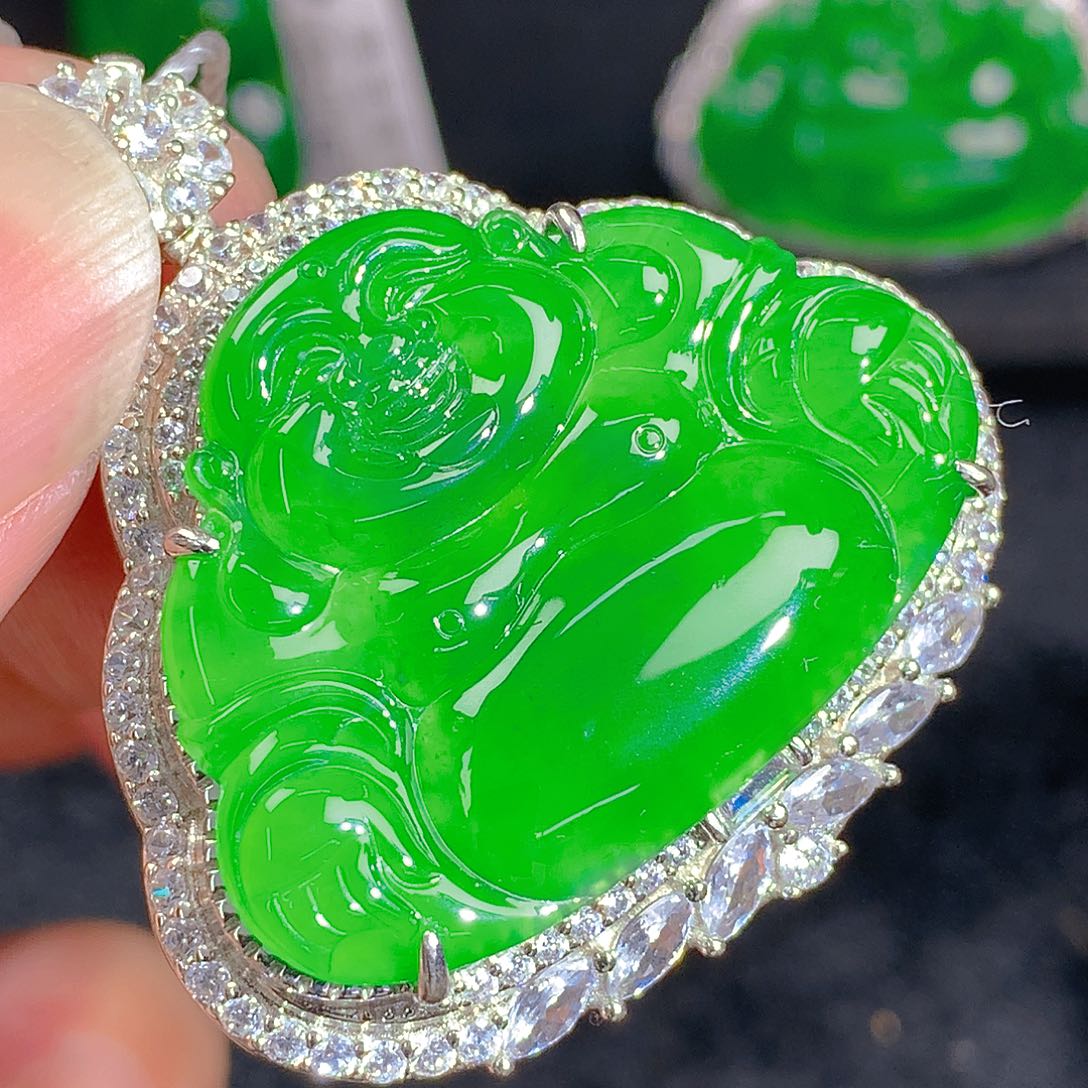 翡翠颈饰银S925镶嵌吊坠