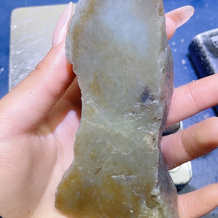 和田玉未镶嵌珠宝半成品