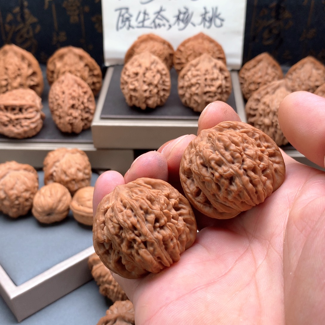 老***八文玩核桃吊坠38汉高楼