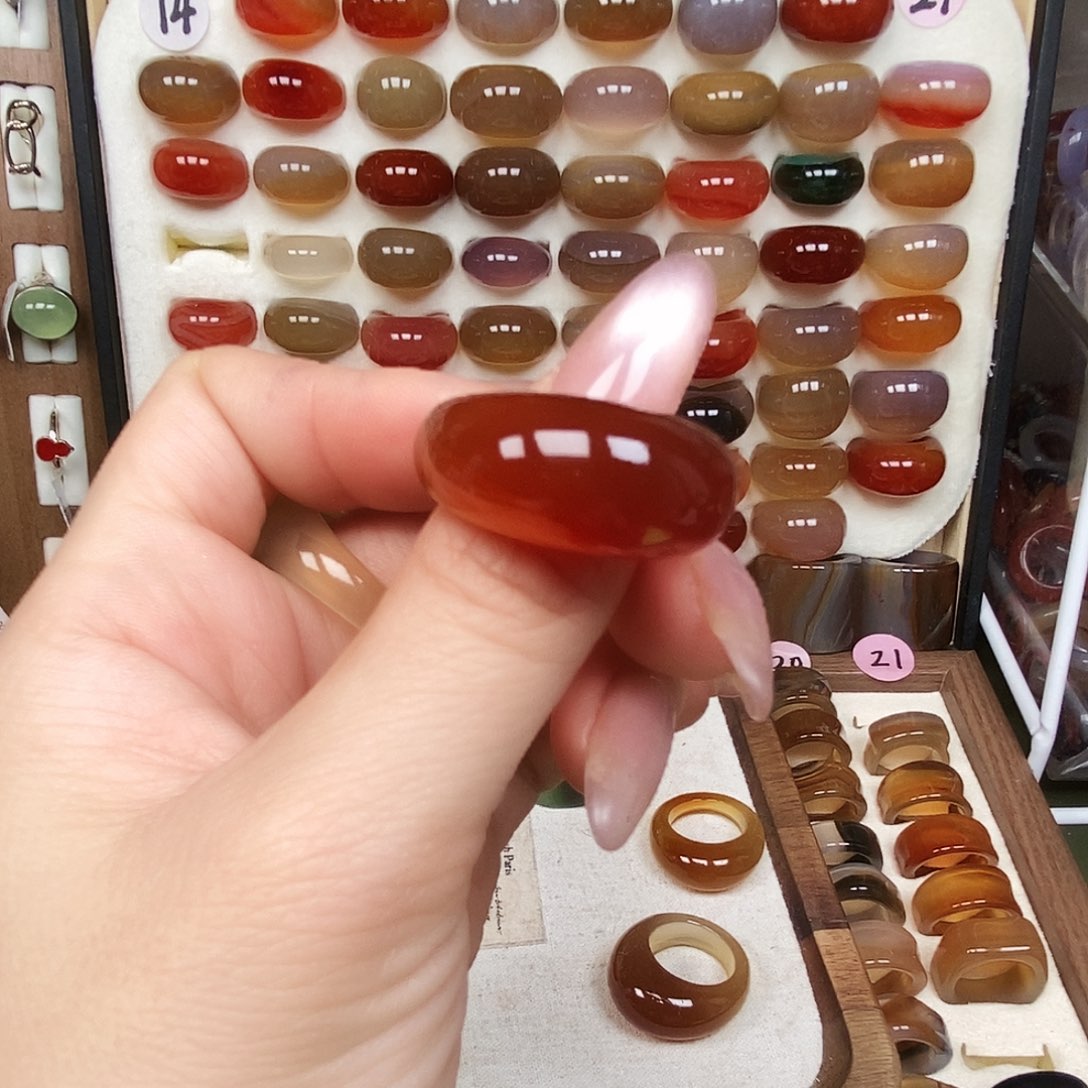 圣***店玛瑙/玉髓未镶嵌戒指