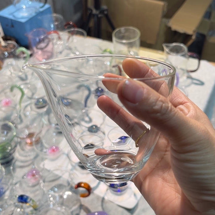 天泽无耳公杯。          