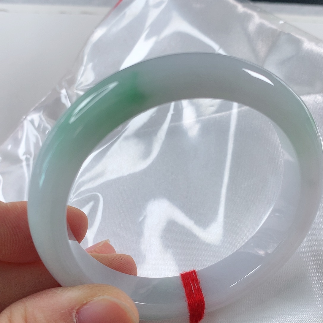 翡翠手镯未镶嵌①②⑨