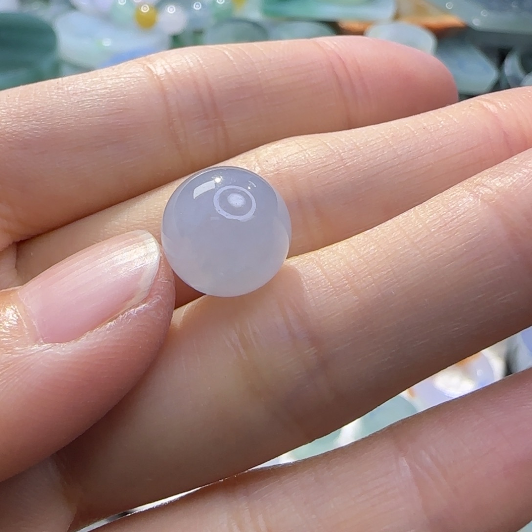 喜***欢翡翠未镶嵌颈饰翡翠