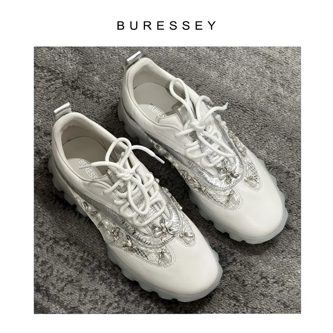【BURESSEY】2025夏季穿搭气质新款百搭透气满钻渔夫鞋包头拖平底鞋