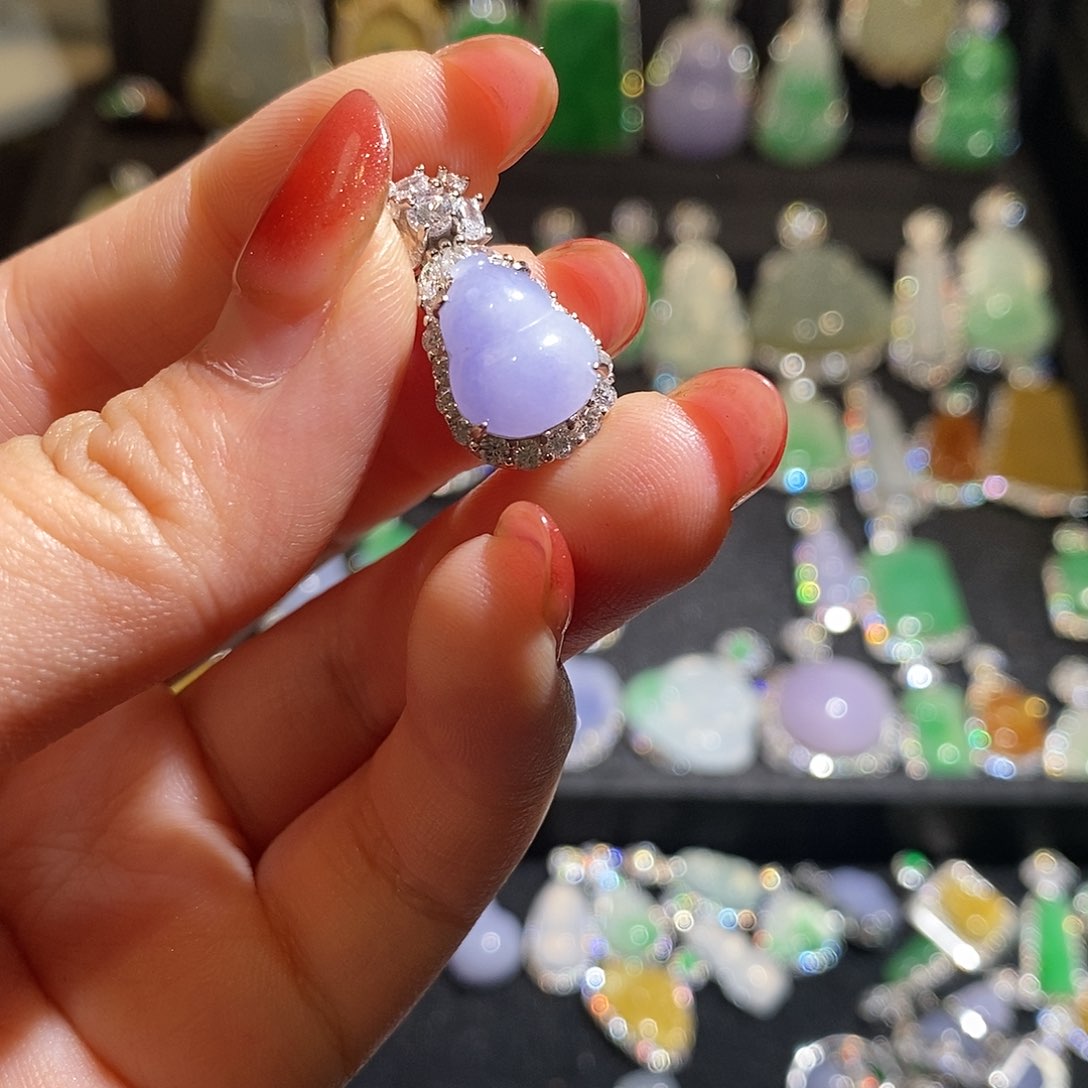 颈饰银S925镶嵌翡翠E****h天然翡翠